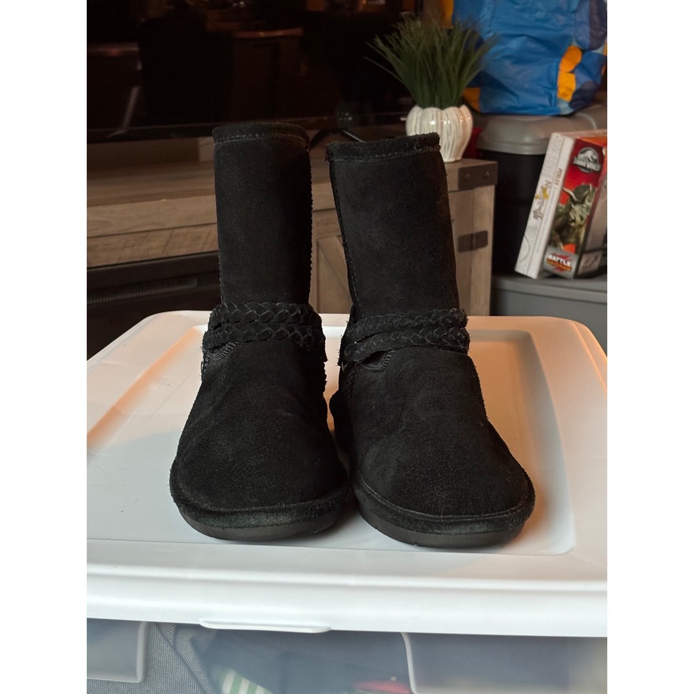 Bearpaw Youth Emma Black Suede Braided Strap O-Ring Winter Boots Size 5 Kids